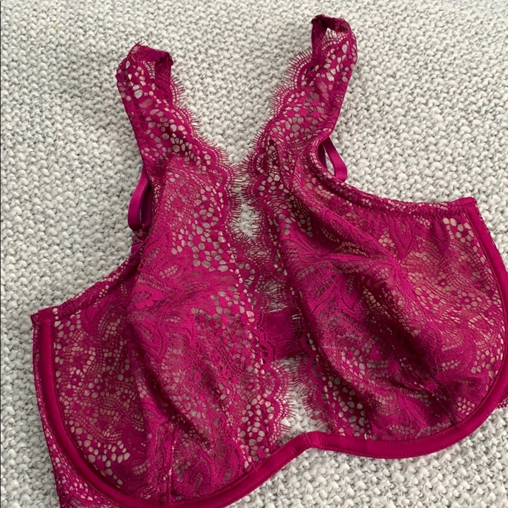 Victoria’s Secret Very sexy Plunge 32ddd